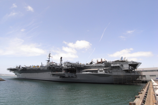 2009-04-25-Midway.JPG